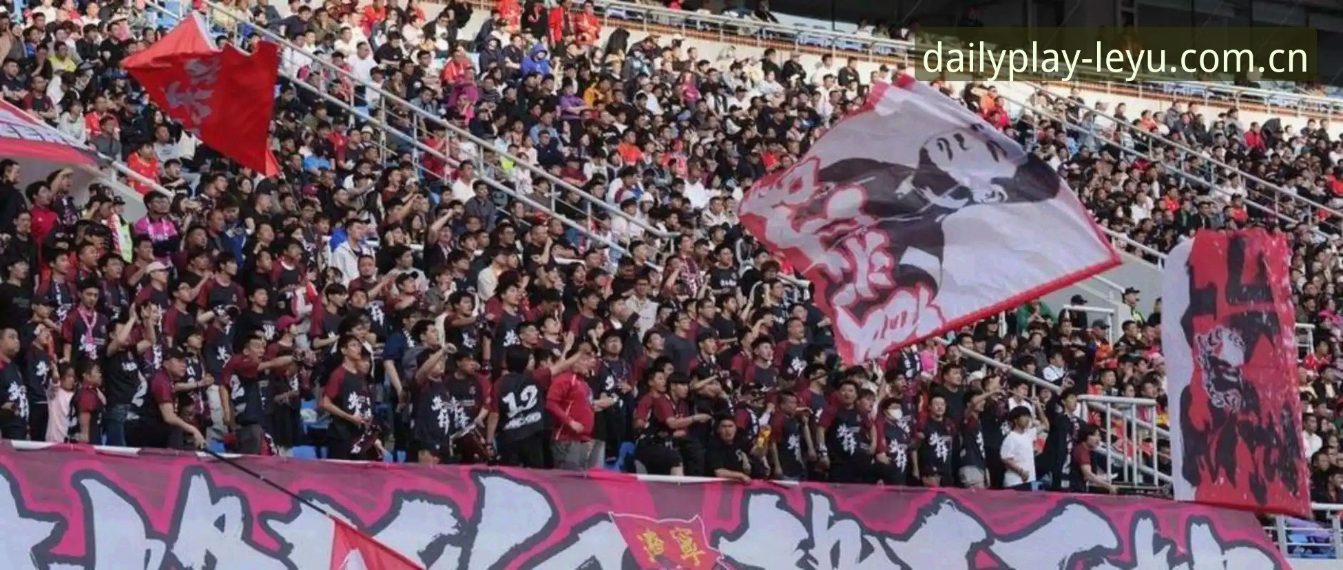 乐鱼入口 辽宁铁人换不换瓦吉奇?三中卫体系下的阵容重组与边卫后腰博弈